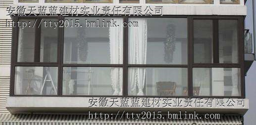 阳台封窗性能对比全解析，断桥铝、系统窗与普通铝合金深度攻略